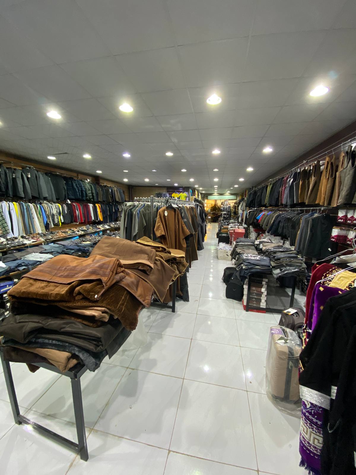 هندام الرجل للملابس الجاهزة